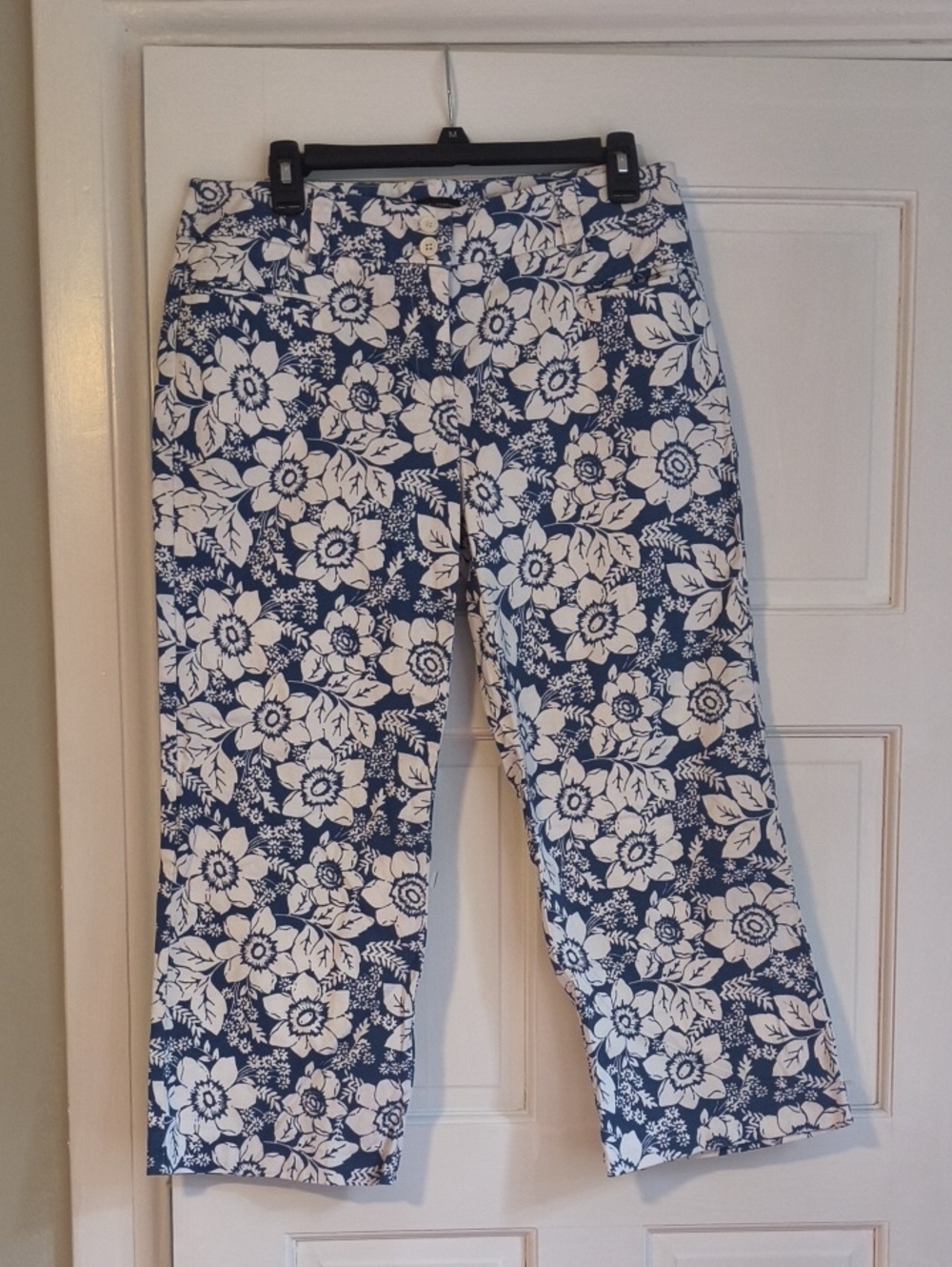 New York & Company Blue and White Floral Pants